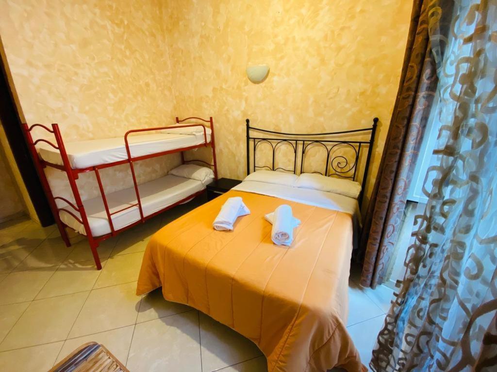 Rose Village Guest House, Rome